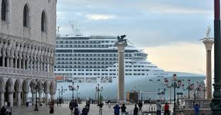 C893AB30-E313-489C-8B3B-5436DD83C7F0