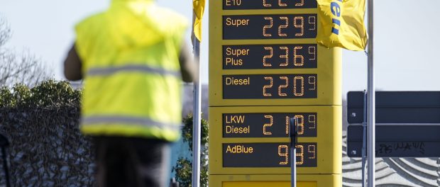 0B69C32C-3591-4E4F-9CB7-D49757B71B9B